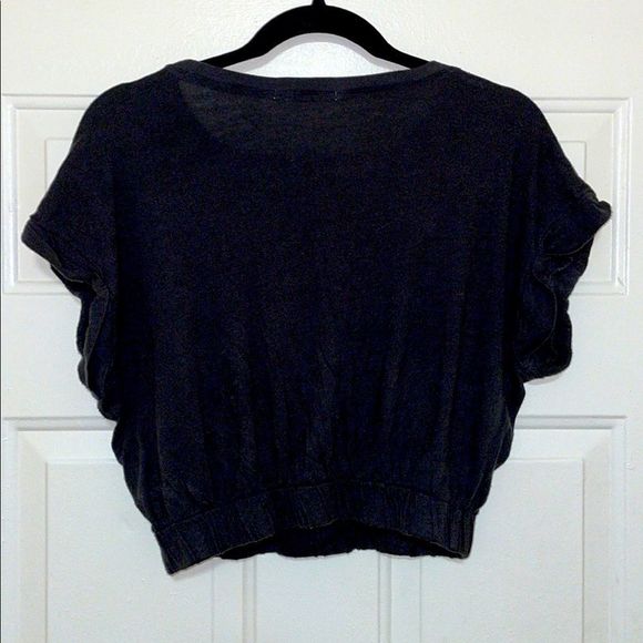 💸🛍️💲A L E 🛍️💸

• ‘Dude’ Crop top - Picture 3 of 4